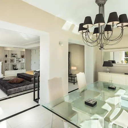 Cubo's Luxury Banus Apartment *